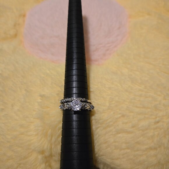 Flower Shaped Synthetic Zirconia Promise, Princess Cut Synthetic Zirconia Ring - Picture 3 of 4